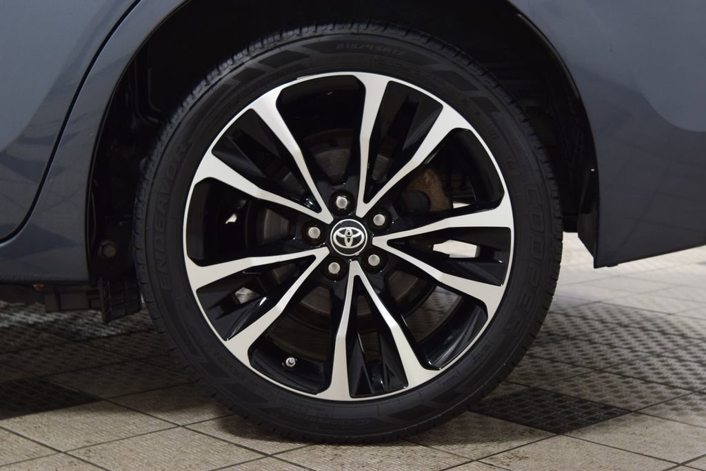Used 2018 Toyota Corolla SE image 23