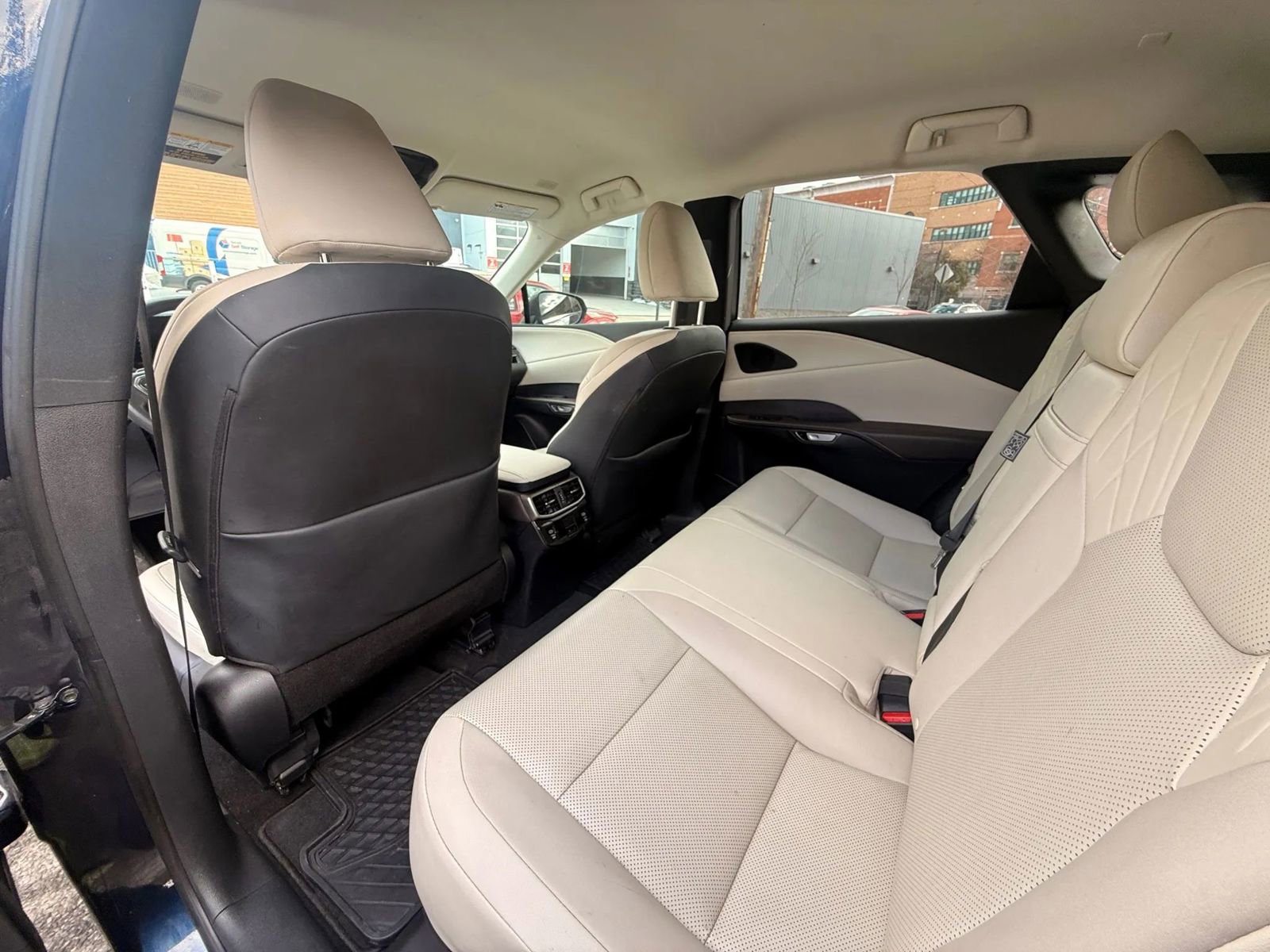 Used 2024 Lexus RX 350 FWD w/ Technology Package image 30