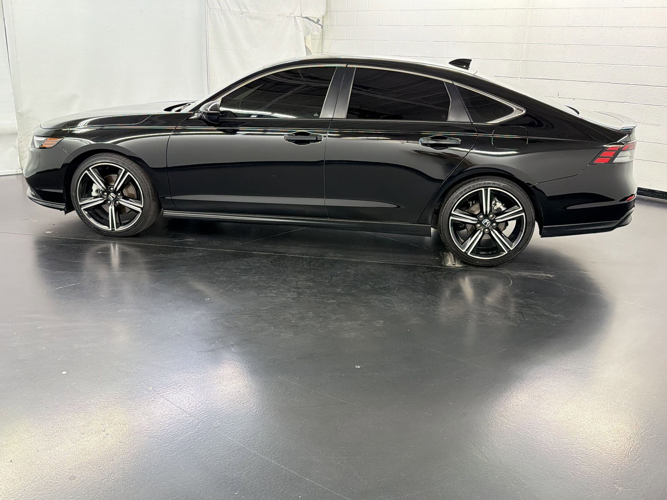 Certified 2024 Honda Accord Sport image 2