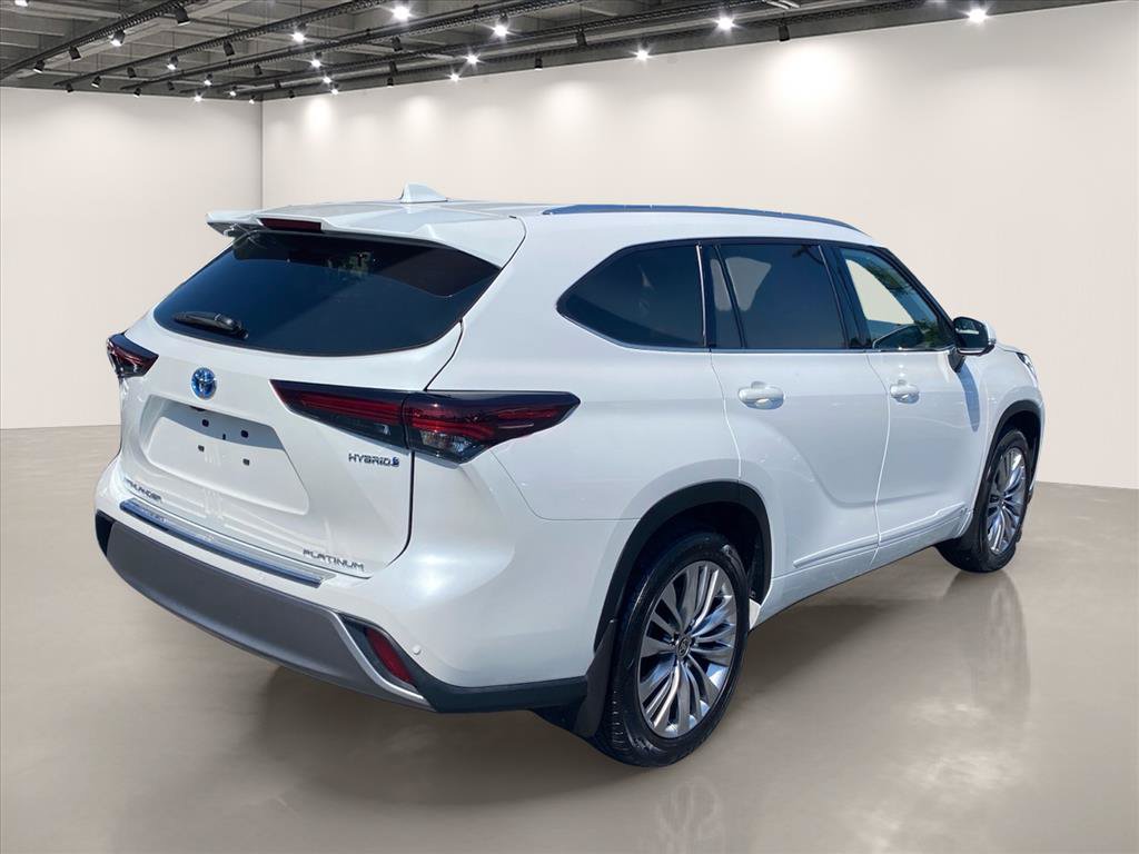 Used 2024 Toyota Highlander Platinum AWD/4WD image 7