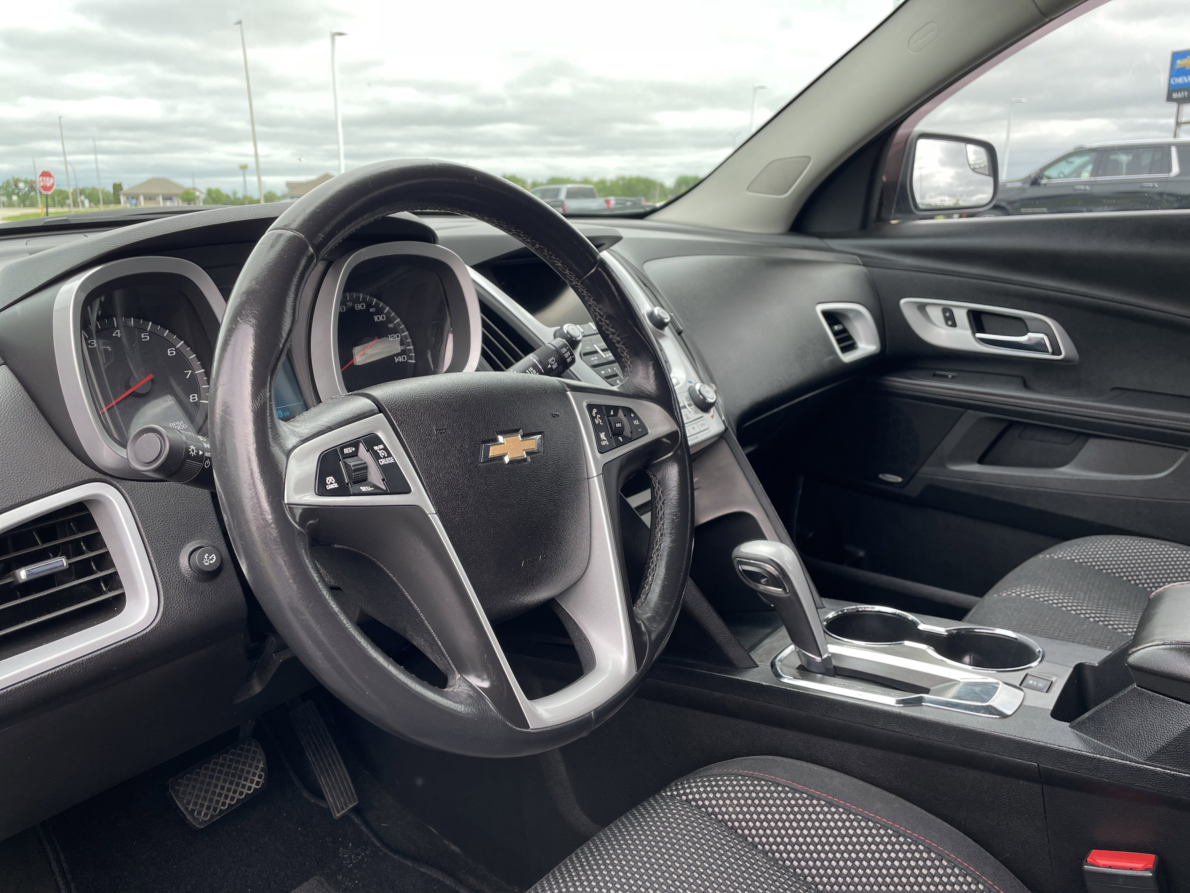 Used 2012 Chevrolet Equinox LT w/ Driver Convenience Package FWD image 9