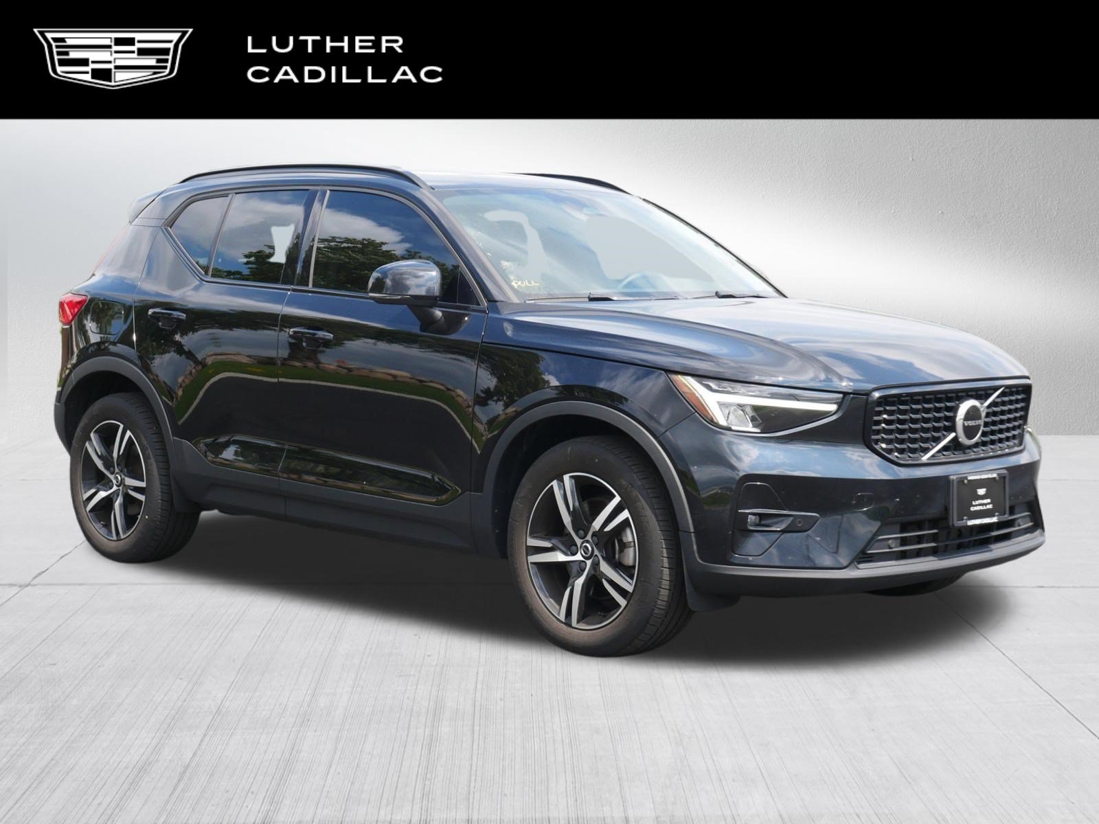 Used 2023 Volvo XC40 B5 Plus w/ Climate Package