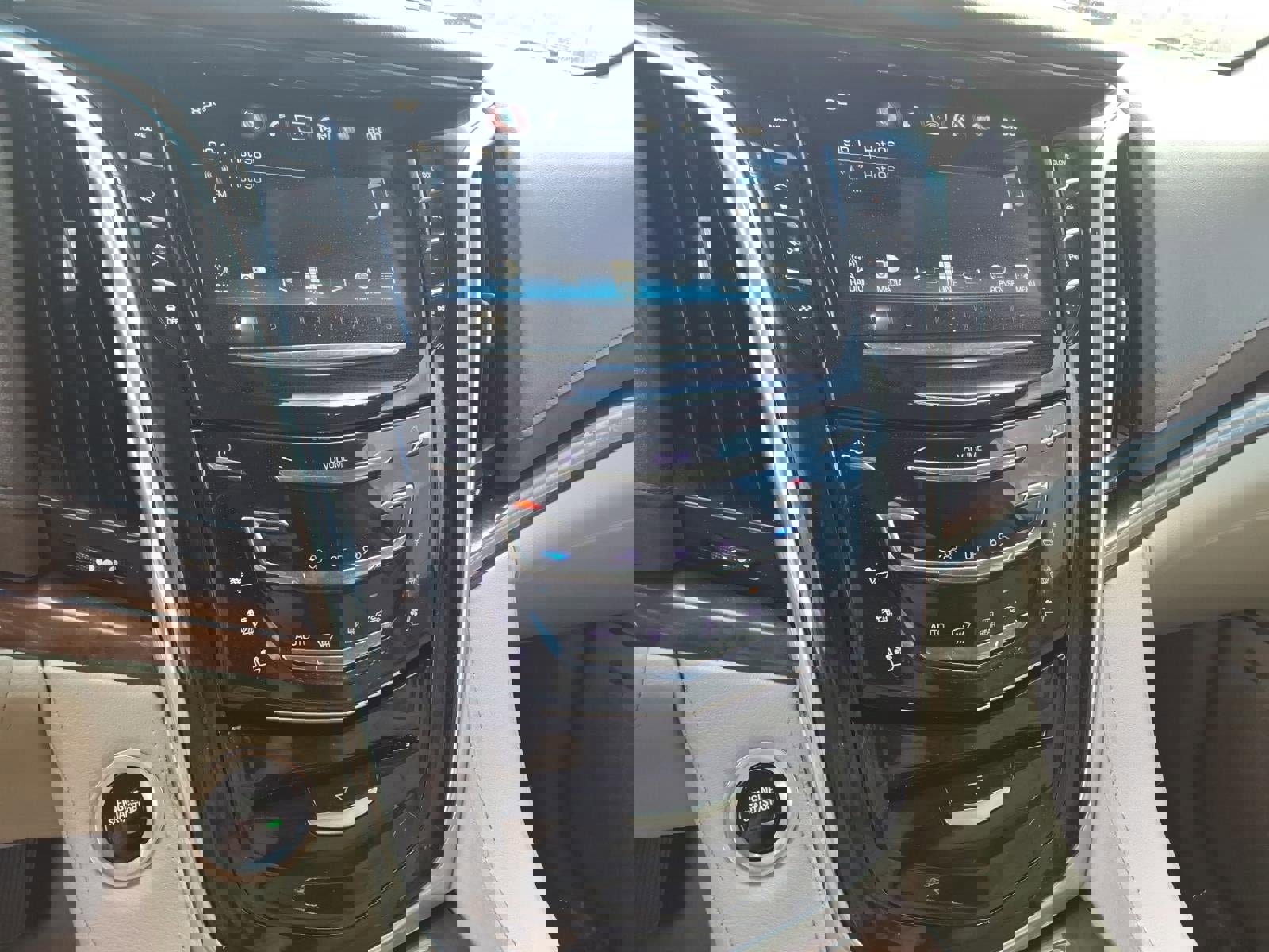 Used 2017 Cadillac Escalade Luxury image 11