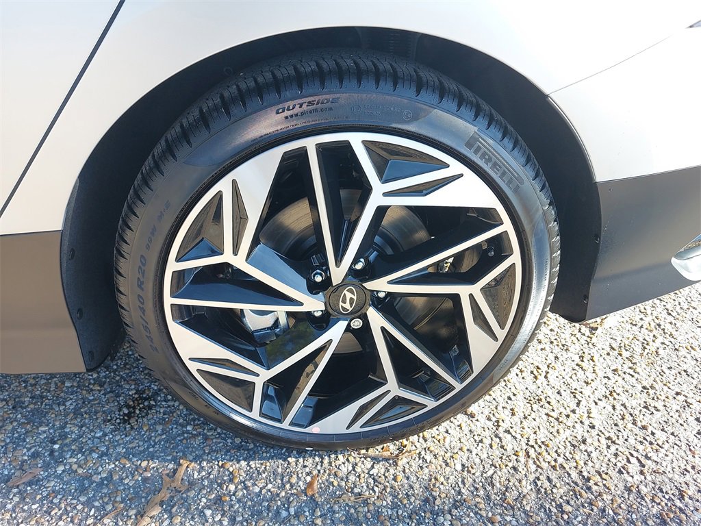 New 2025 Hyundai Ioniq 6 SEL image 32