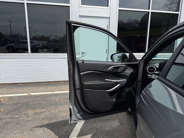 Certified 2024 Chevrolet Trax RS w/ Driver Confidence Package FWD image 23