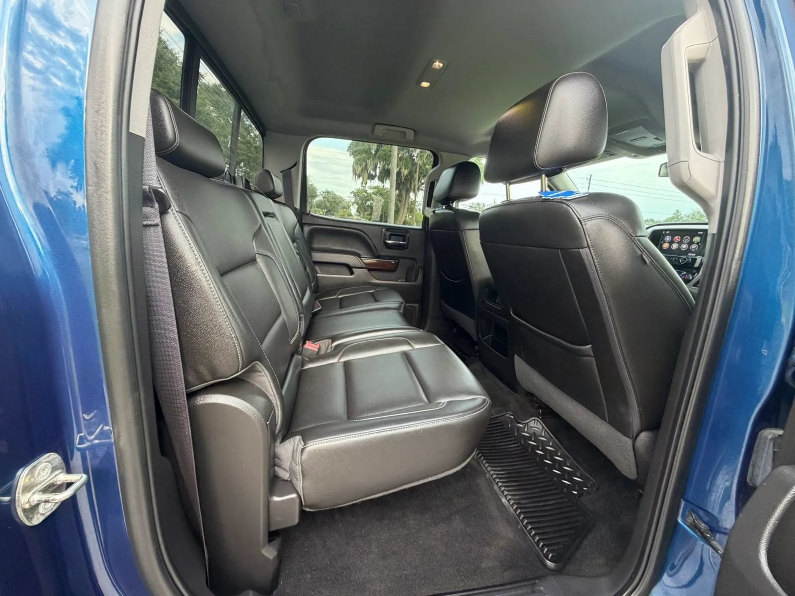 Used 2016 GMC Sierra 1500 SLT w/ Enhanced Driver Alert Package AWD/4WD image 17