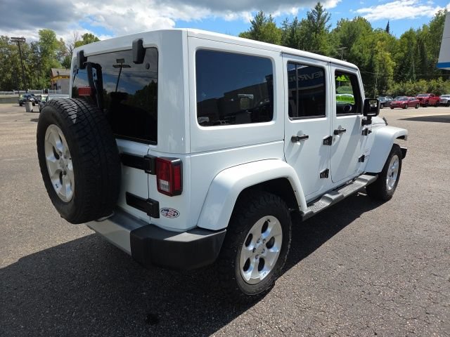 Used 2015 Jeep Wrangler Unlimited Sahara w/ Connectivity Group AWD/4WD image 22
