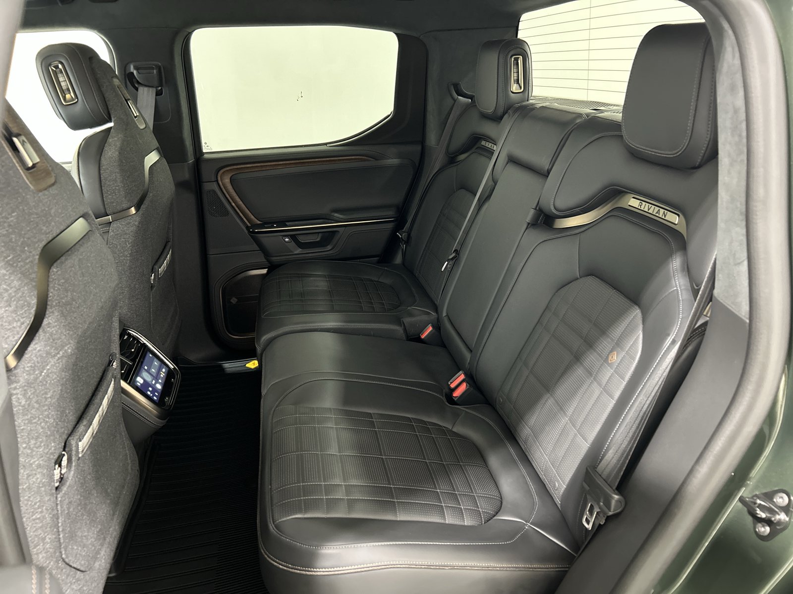 Used 2025 Rivian R1T Premium AWD/4WD image 21