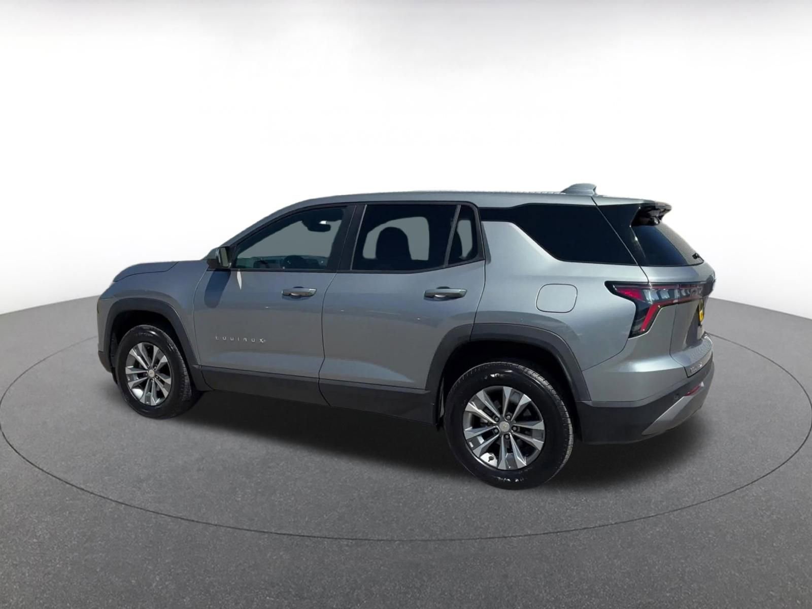 Used 2025 Chevrolet Equinox LT image 10