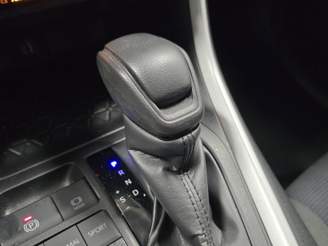 Used 2024 Toyota RAV4 LE image 26