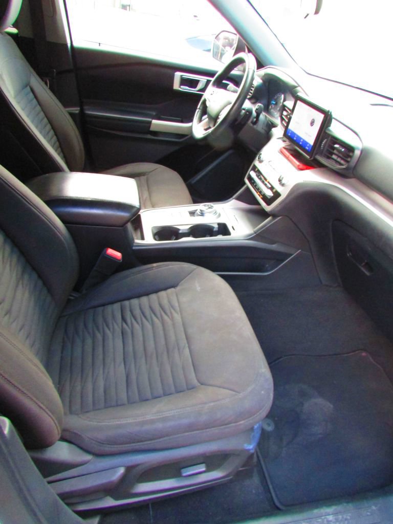 Used 2020 Ford Explorer XLT image 15