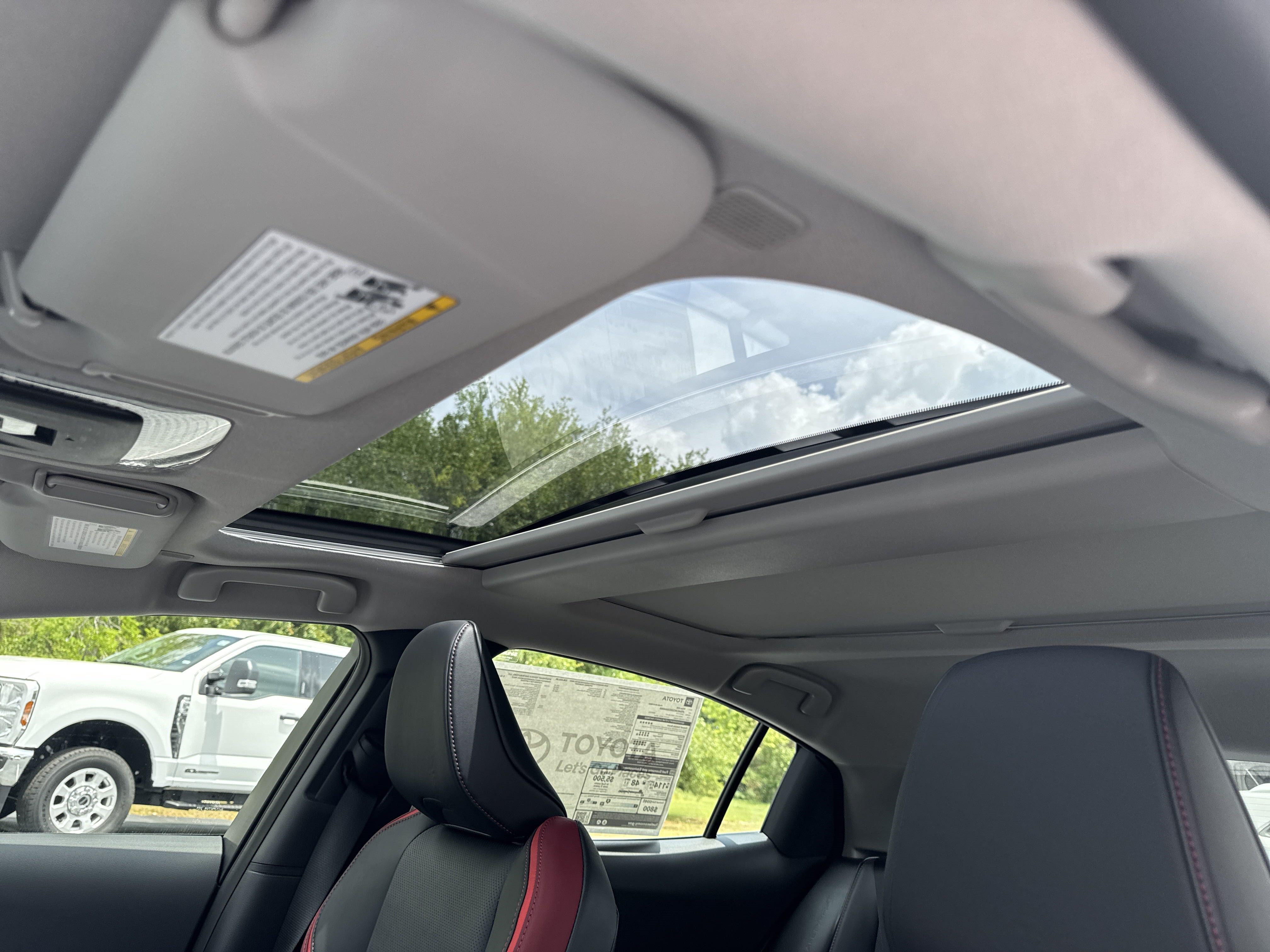 New 2025 Toyota Prius Plug-In Hybrid FWD image 16
