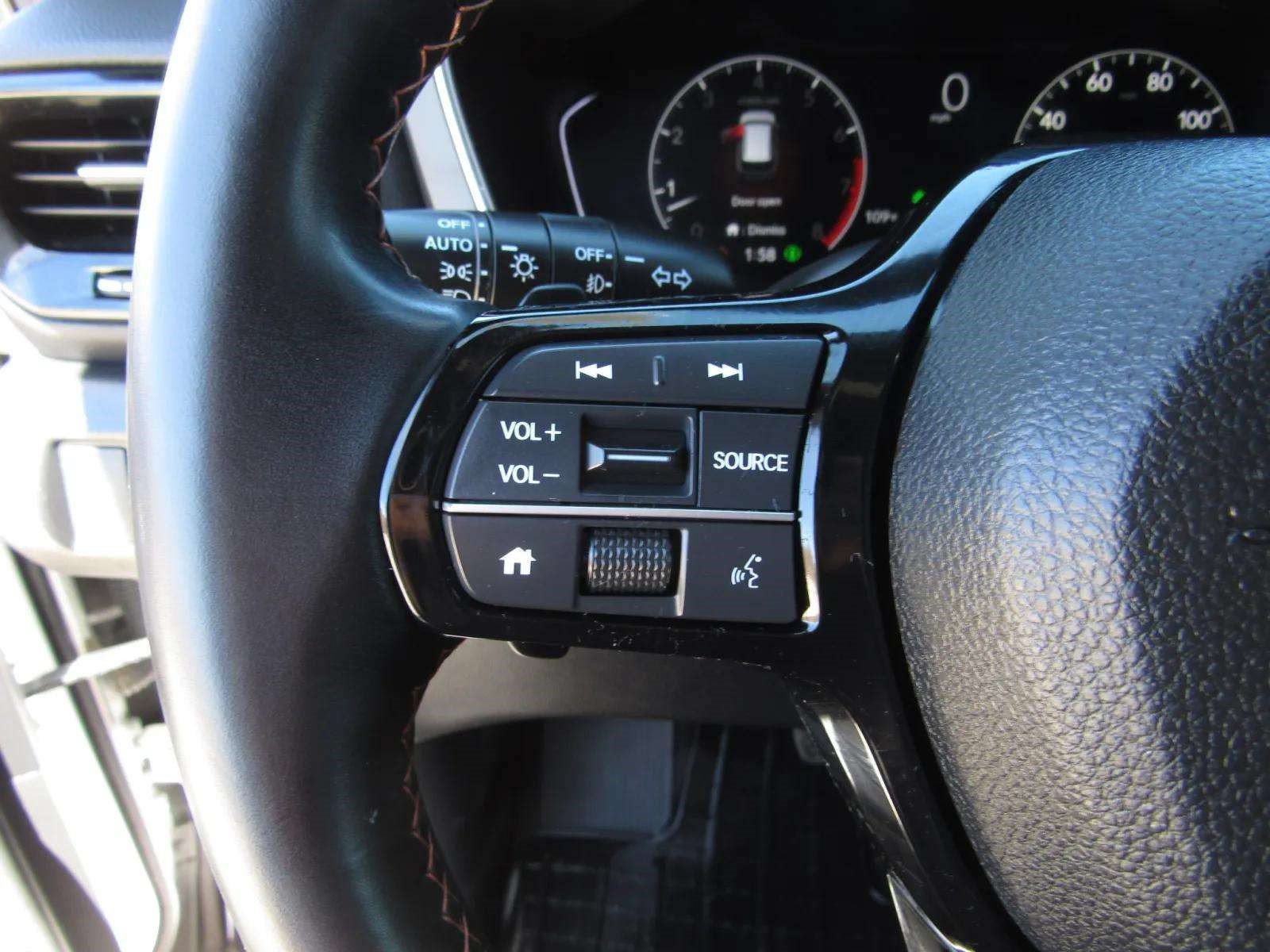 Certified 2025 Honda Pilot Sport image 24