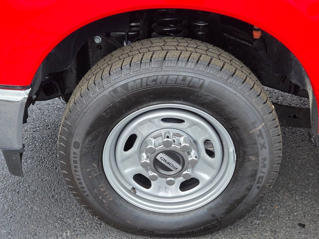 New 2025 Ford F250 XL RWD image 8