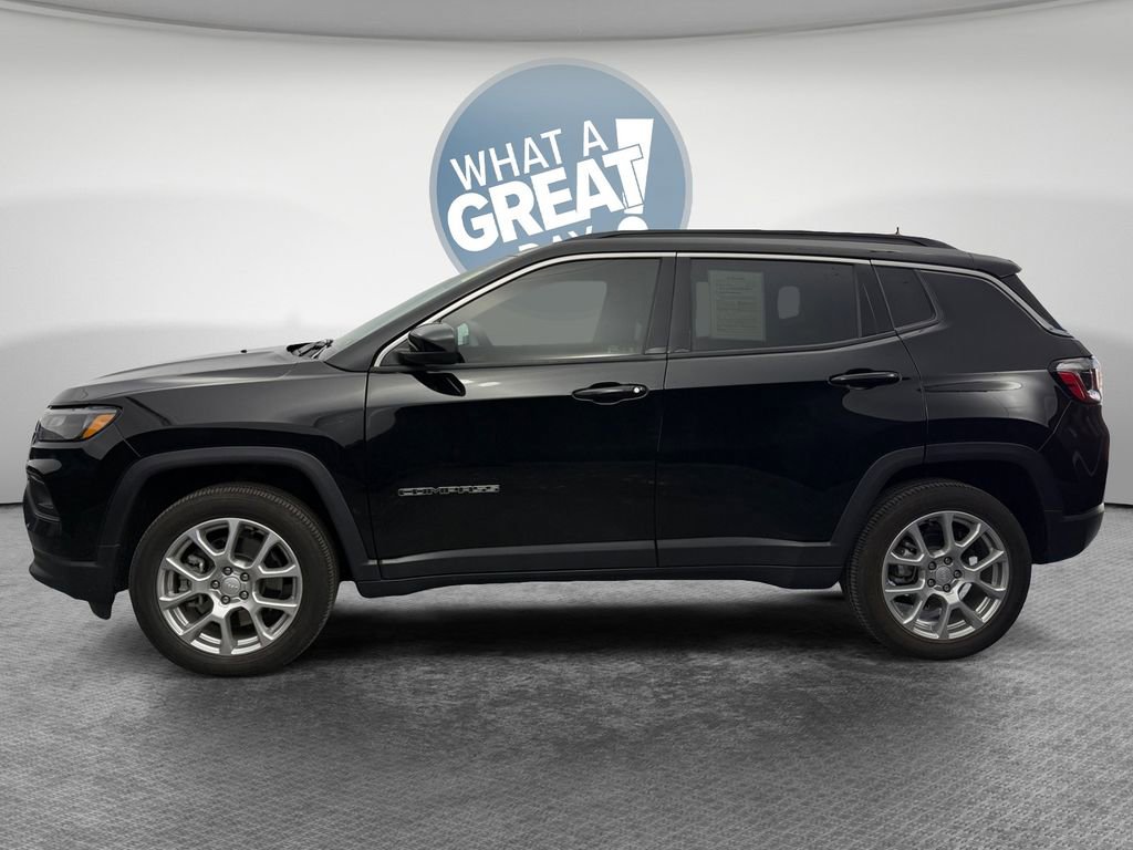 Used 2024 Jeep Compass Latitude image 7