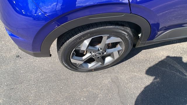 Used 2023 Hyundai Venue Limited FWD image 24