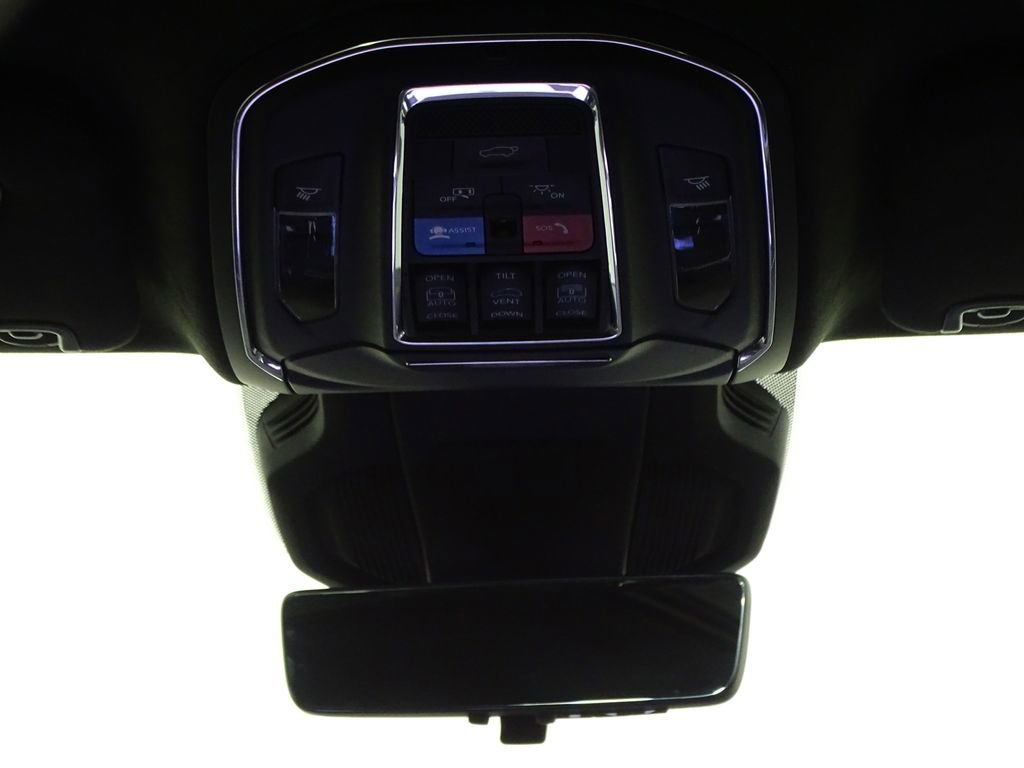 Used 2024 Jeep Wagoneer Launch Edition image 29