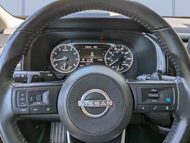 Used 2025 Nissan Pathfinder SV FWD image 31
