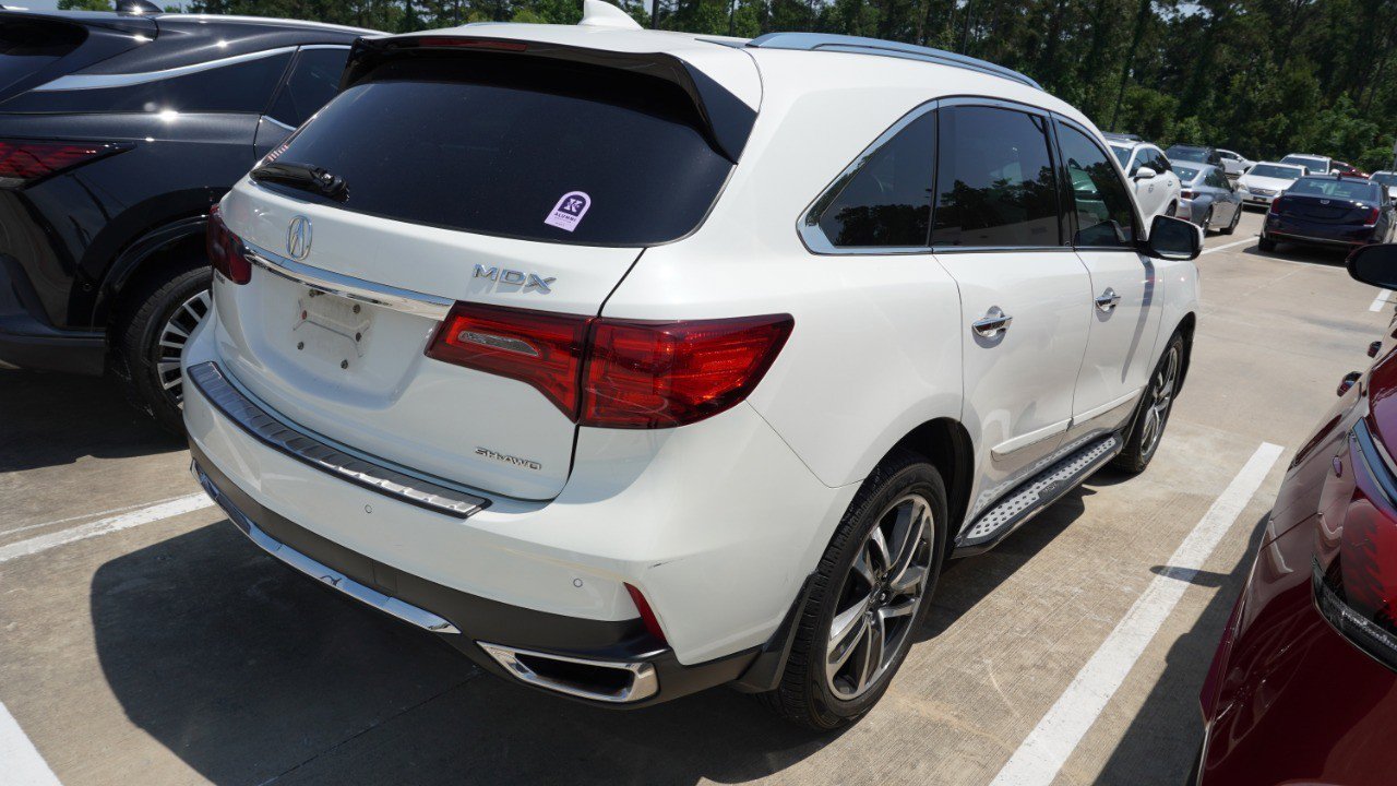 Used 2017 Acura MDX SH-AWD w/ Advance Package image 4