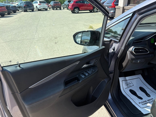 Used 2023 Chevrolet Bolt LT FWD image 10