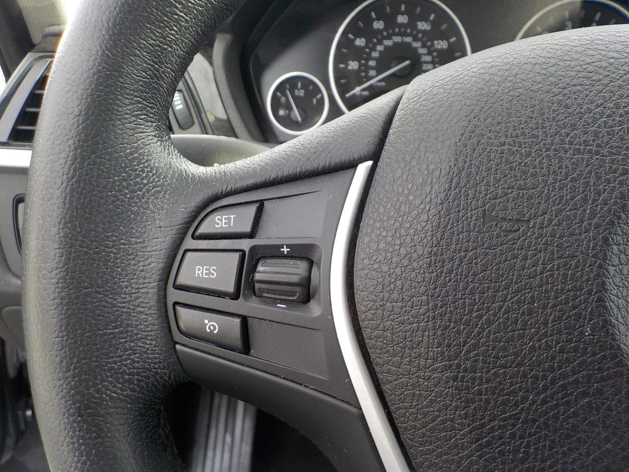 Used 2015 BMW 328i Sedan image 12