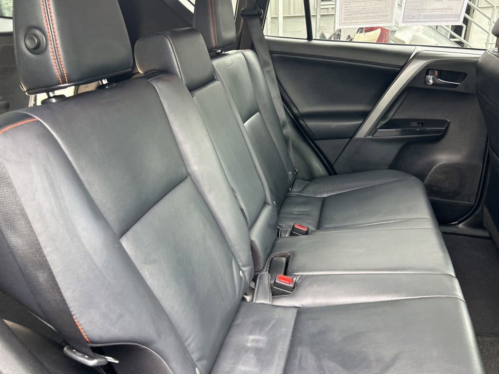 Used 2016 Toyota RAV4 SE AWD/4WD image 32