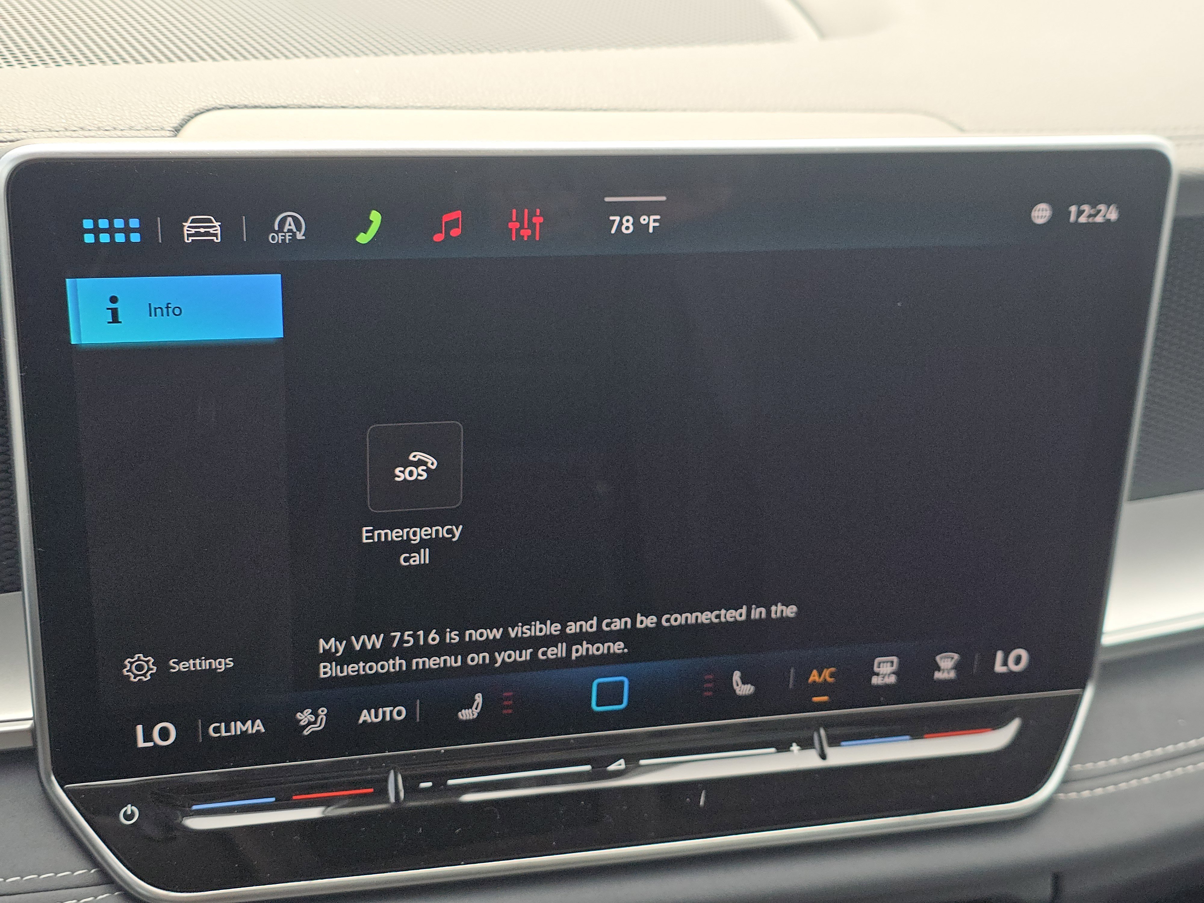 New 2026 Volkswagen Tiguan SE FWD image 13