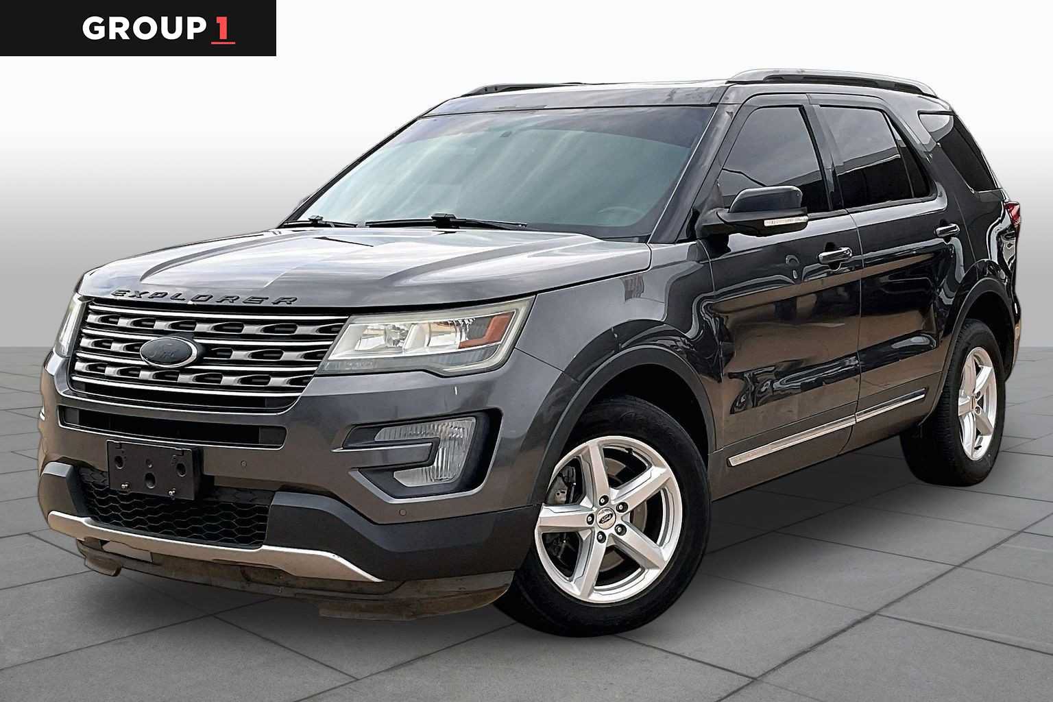 Used 2016 Ford Explorer XLT w/ Equipment Group 202A AWD/4WD image 1