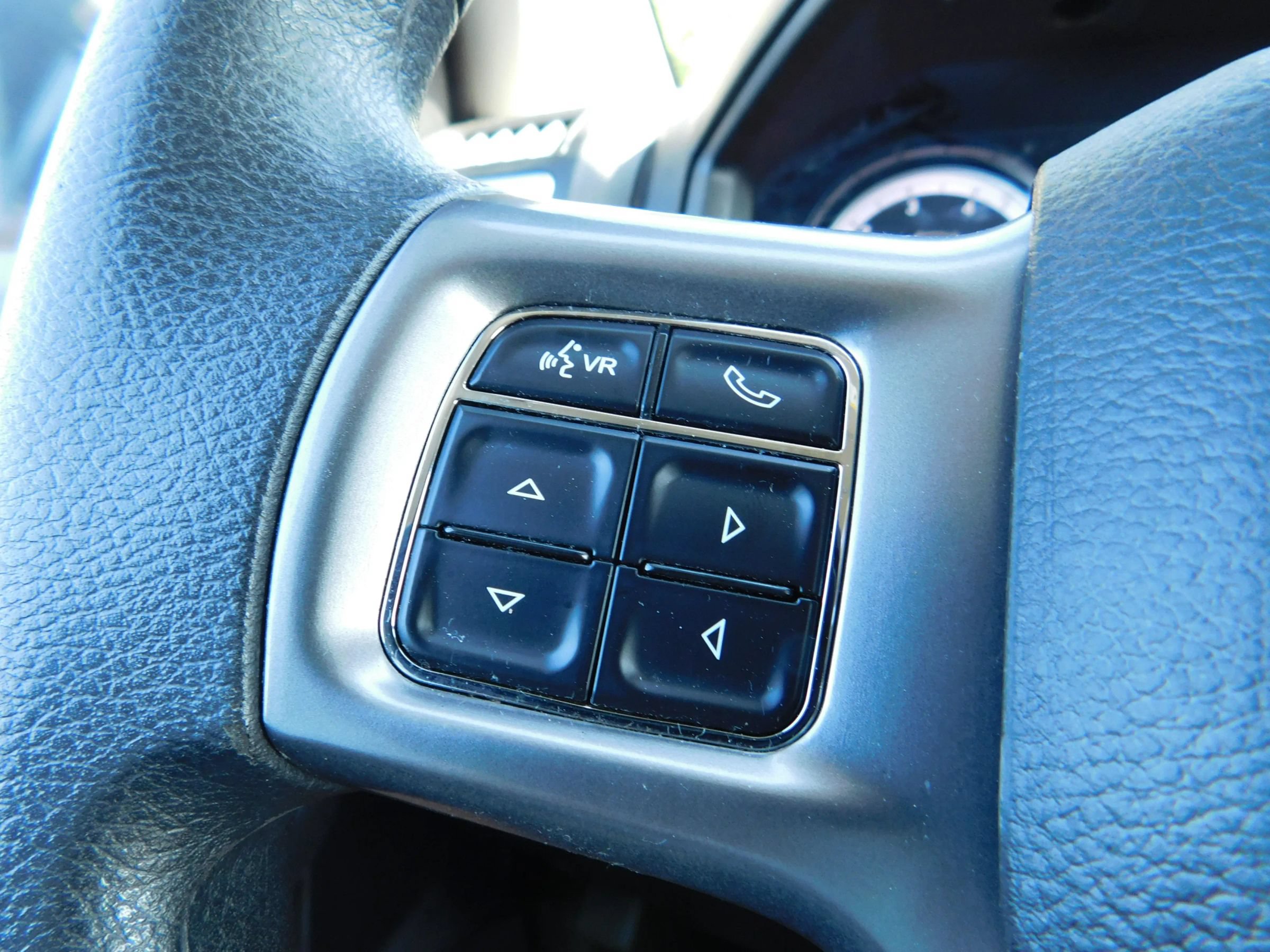 Used 2024 RAM 1500 Classic SLT AWD/4WD image 23