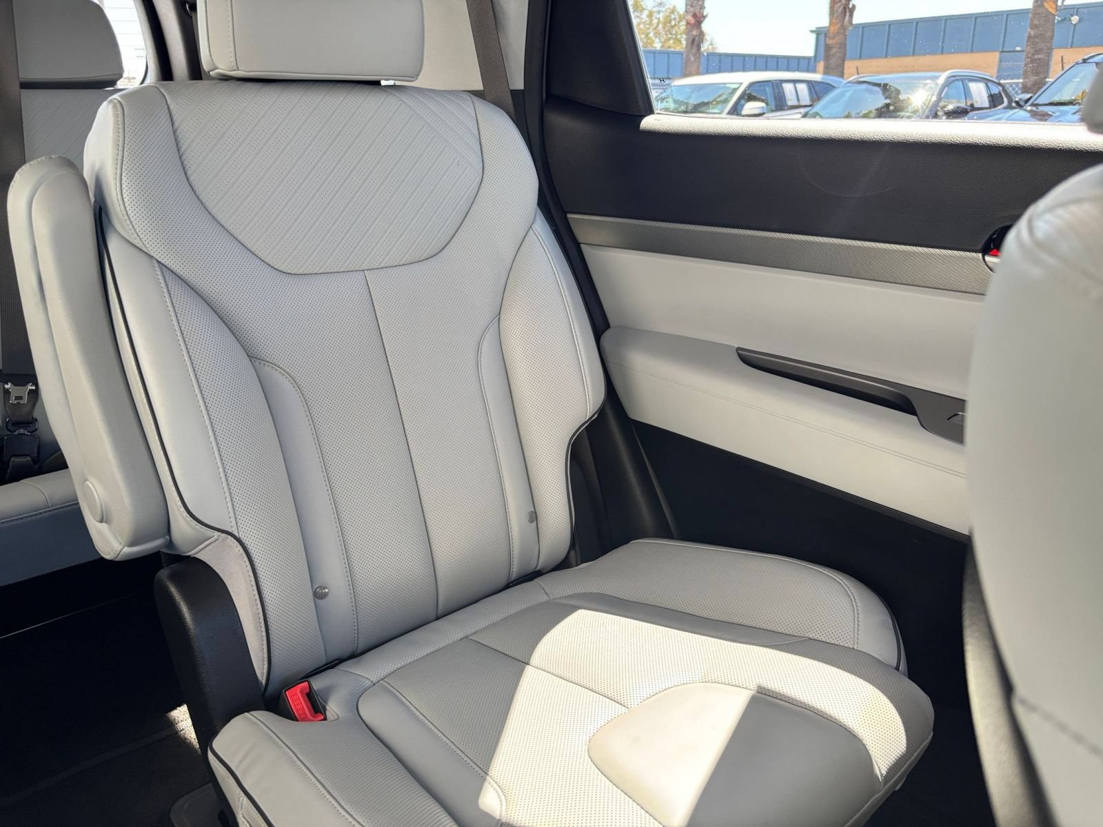 Used 2025 Hyundai Palisade SEL FWD image 40