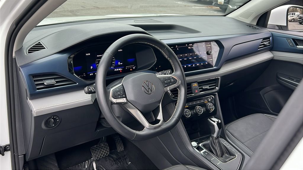 Used 2024 Volkswagen Taos SE image 19