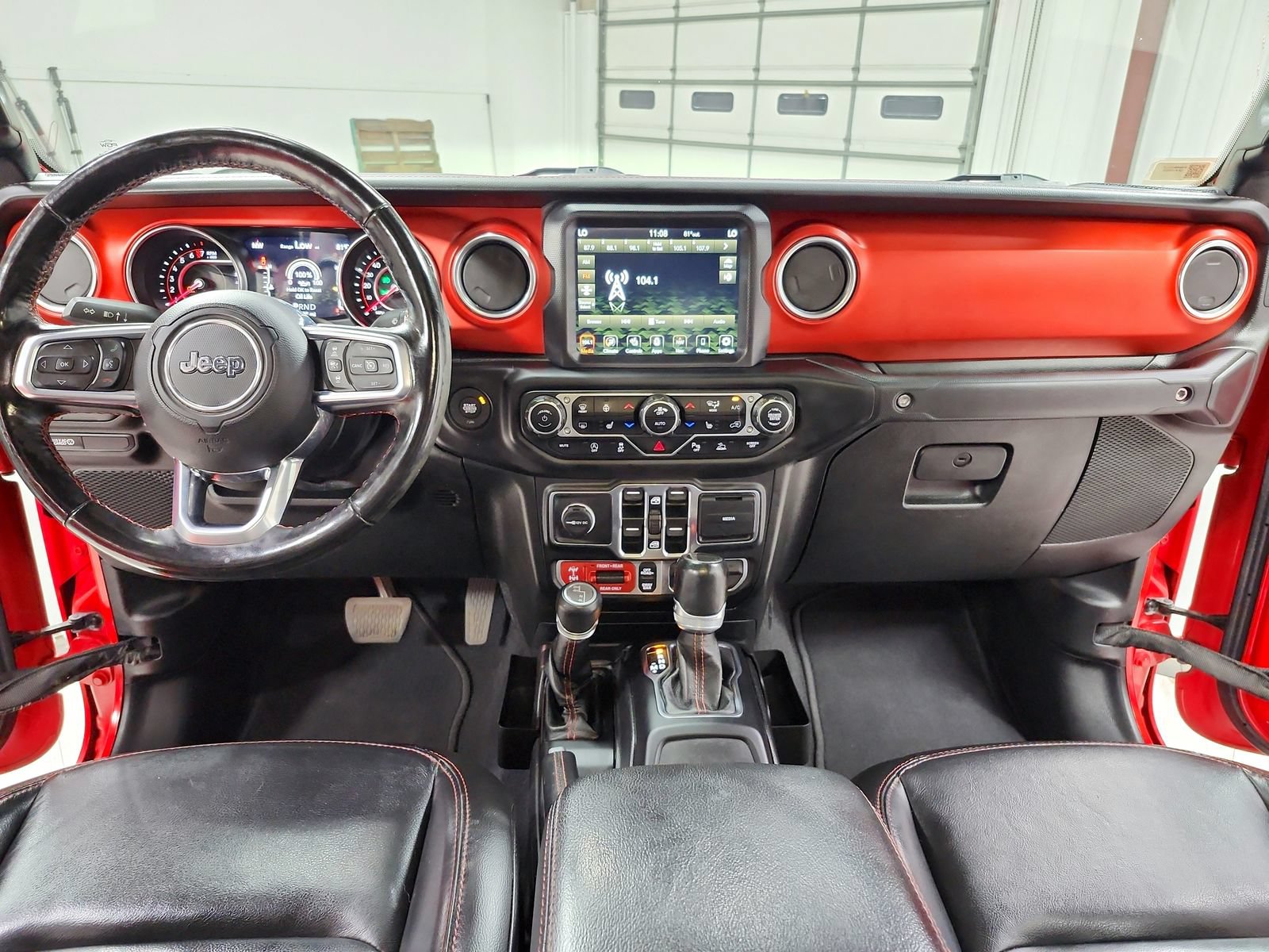 Used 2020 Jeep Gladiator Rubicon AWD/4WD image 23