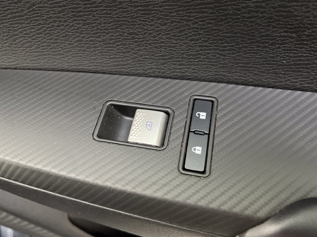 Used 2025 Mitsubishi Outlander SE AWD/4WD image 38