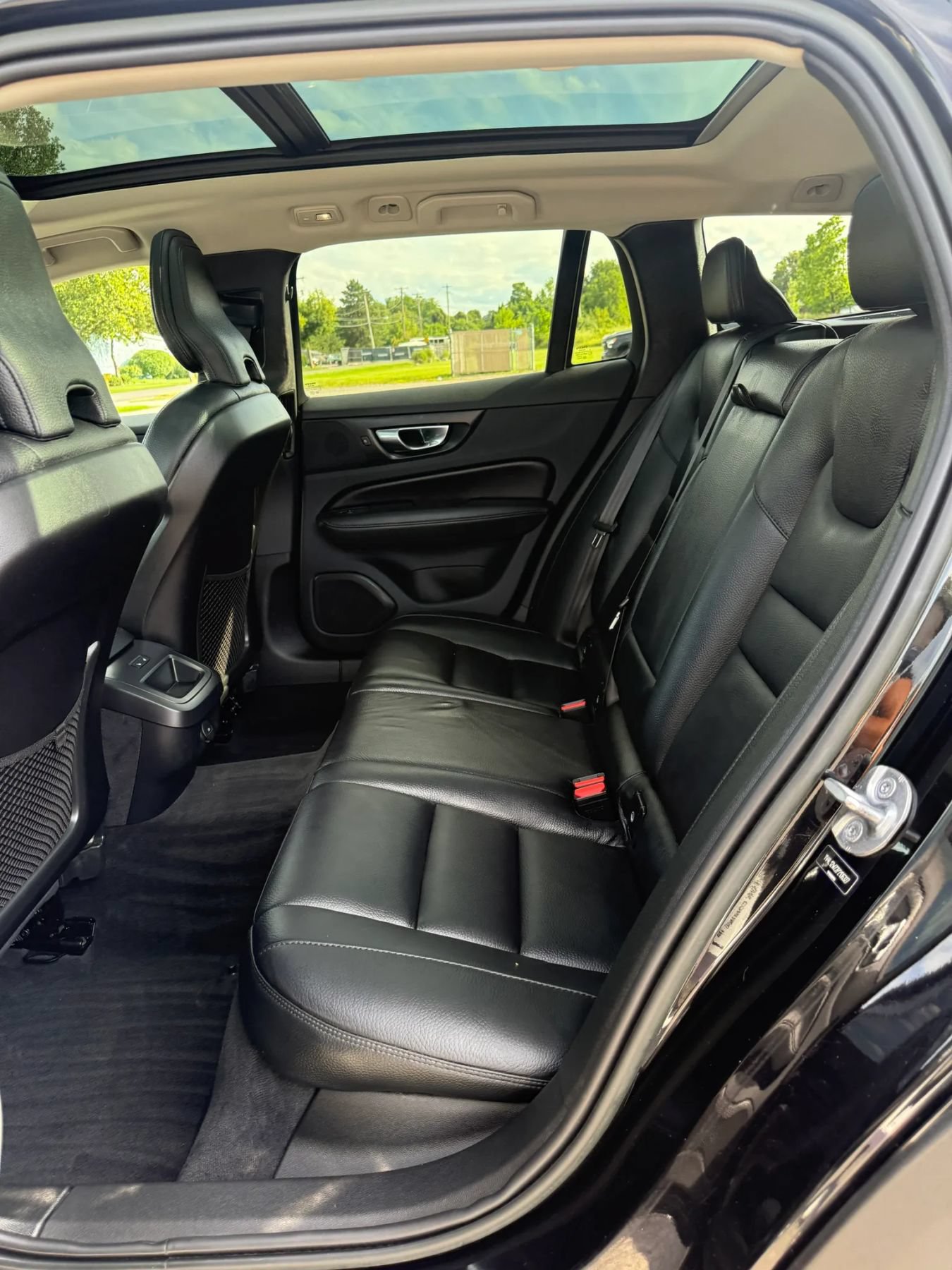 Used 2023 Volvo V60 B5 Cross Country Plus w/ Climate Package AWD/4WD image 22