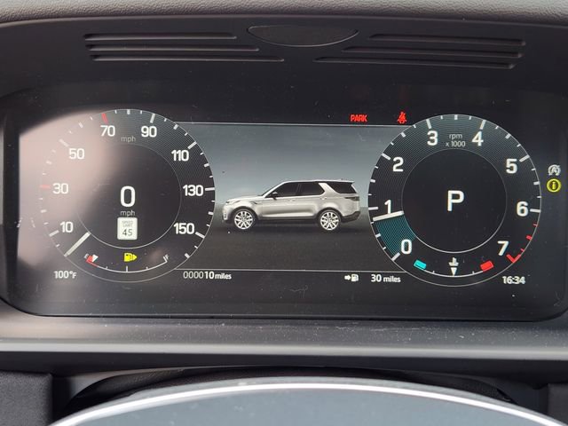 Used 2025 Land Rover Discovery S image 11