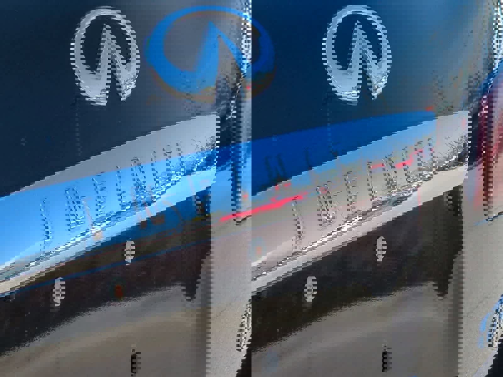 Used 2016 INFINITI QX80 4WD w/ Driver's Assistance Package image 13