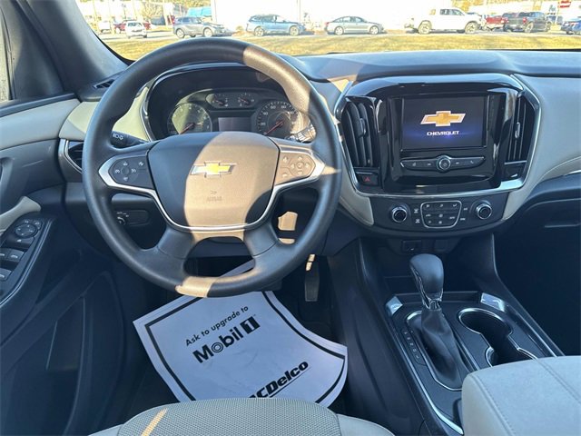 Used 2023 Chevrolet Traverse LS image 13