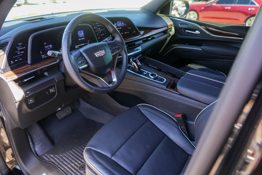 Used 2022 Cadillac Escalade Premium Luxury image 10