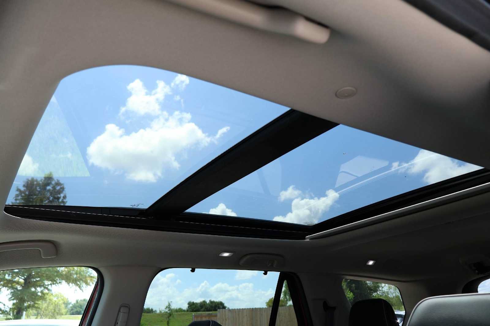Used 2025 Honda Pilot Elite image 29