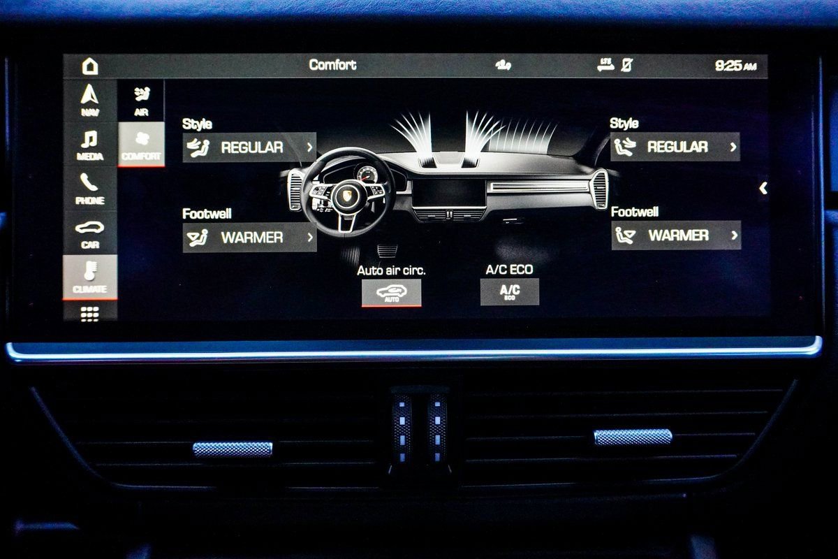 Used 2021 Porsche Cayenne GTS image 29