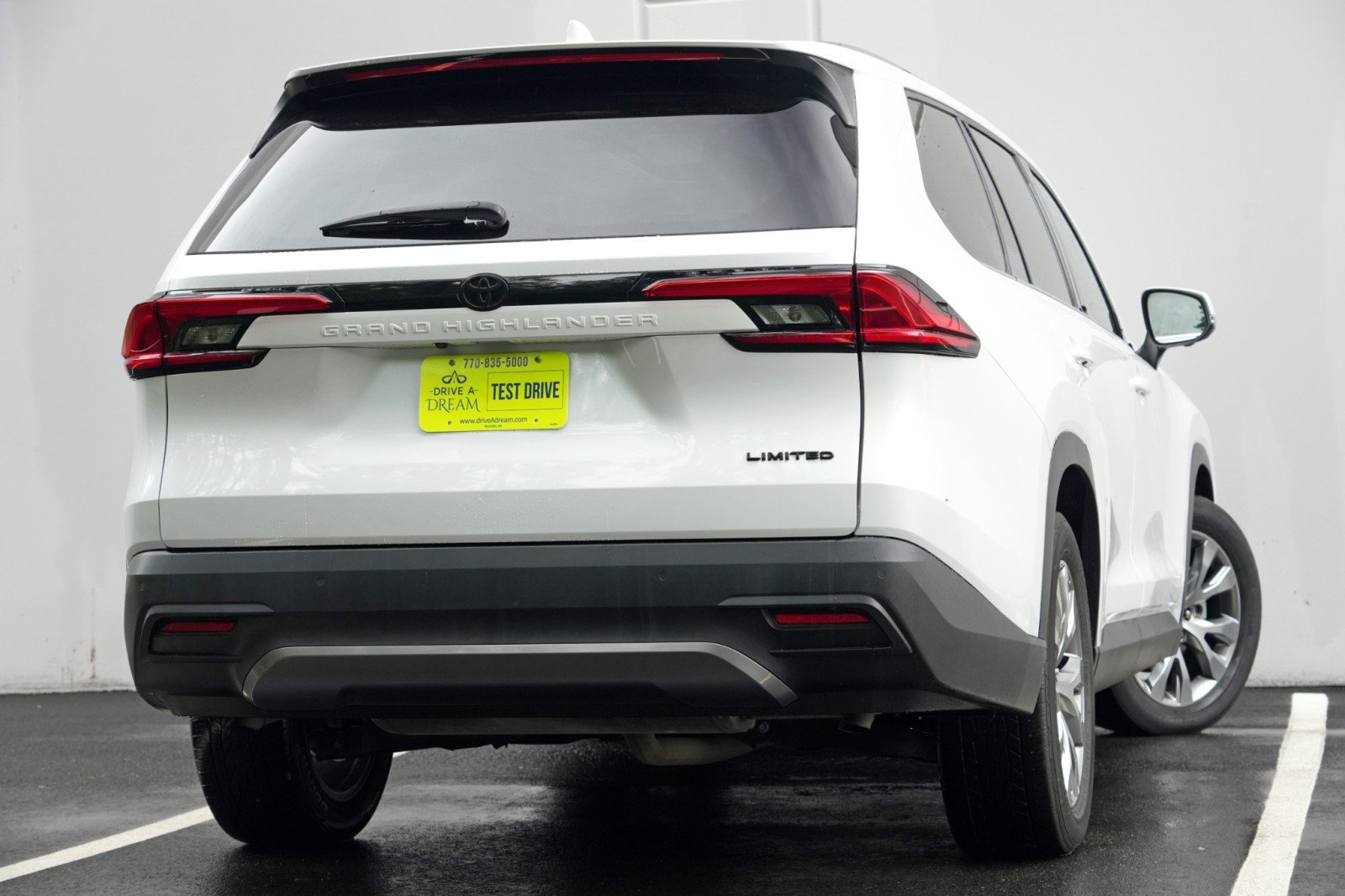 Used 2024 Toyota Grand Highlander FWD image 5