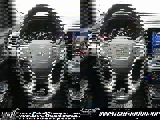 Used 2022 GMC Acadia SLT w/ Technology Package image 38