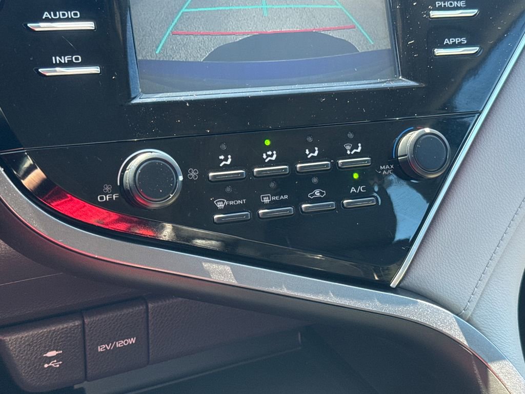 Used 2018 Toyota Camry LE FWD image 23
