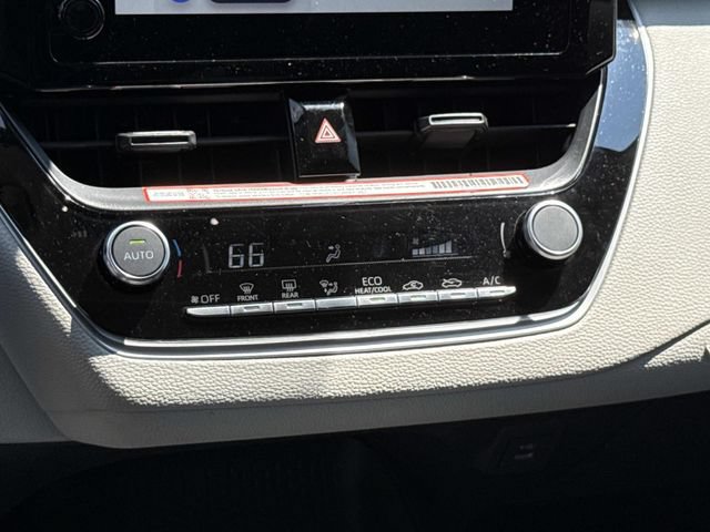 Certified 2025 Toyota Corolla LE FWD image 21