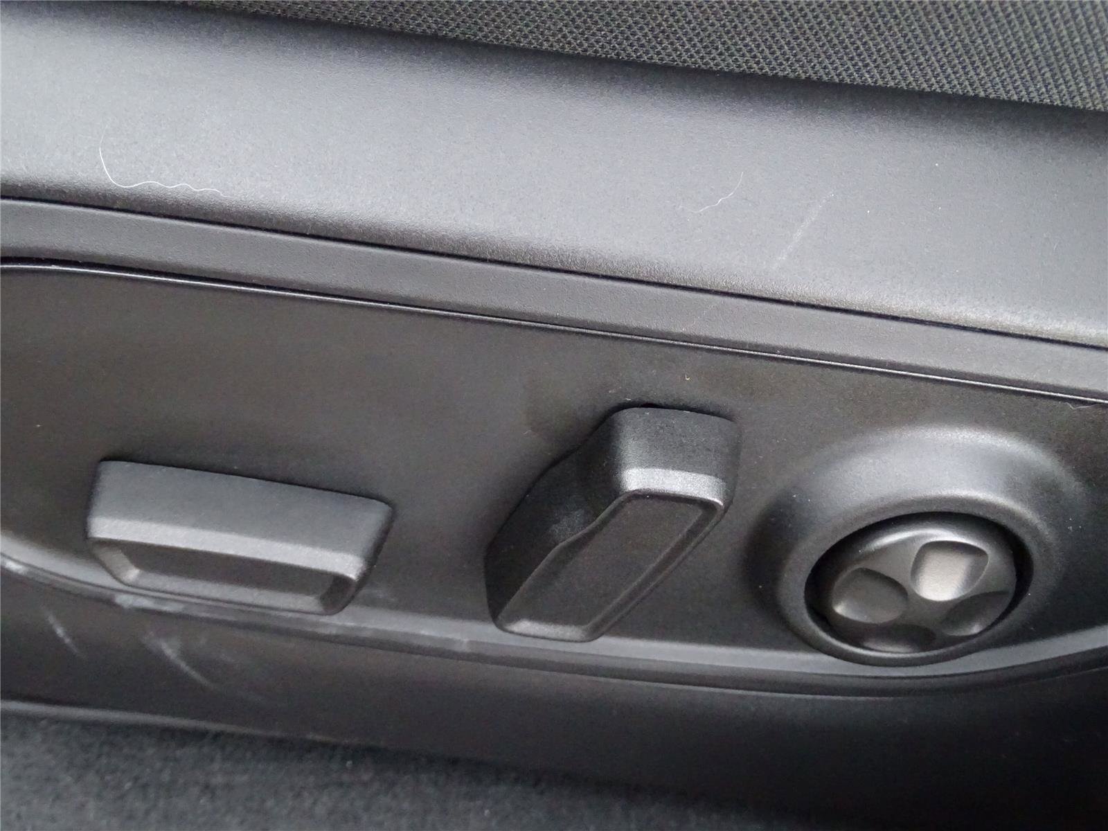 Used 2025 Jeep Grand Cherokee L Altitude image 29