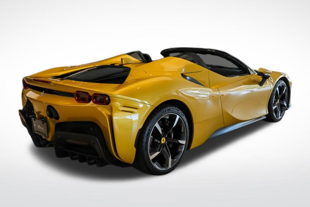 Used 2024 Ferrari SF90 Spider image 5