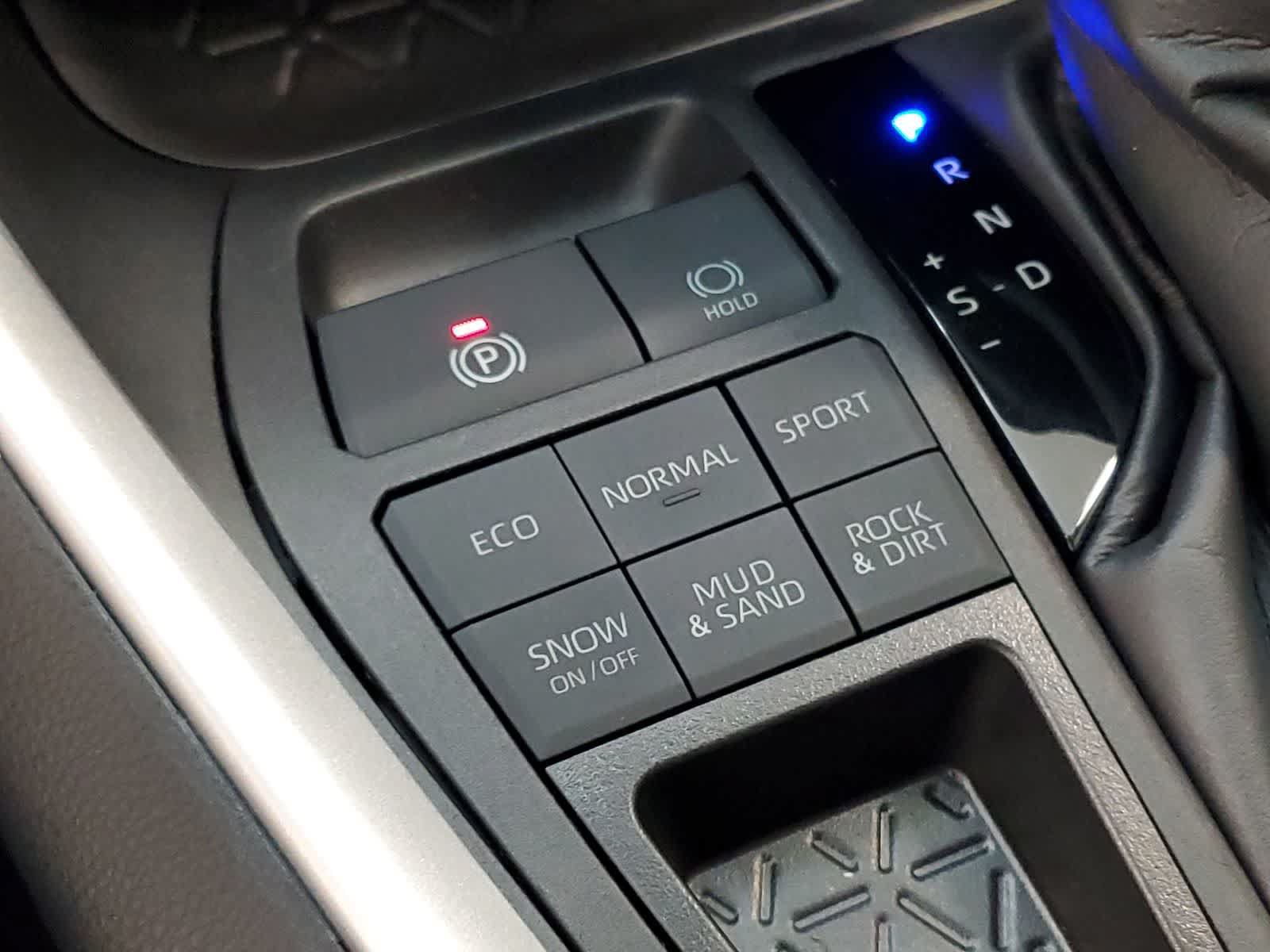Used 2024 Toyota RAV4 XLE w/ Convenience Package AWD/4WD image 31