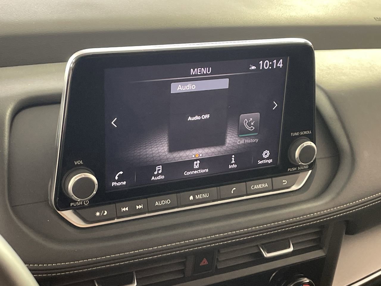 Used 2025 Nissan Rogue SV FWD image 15