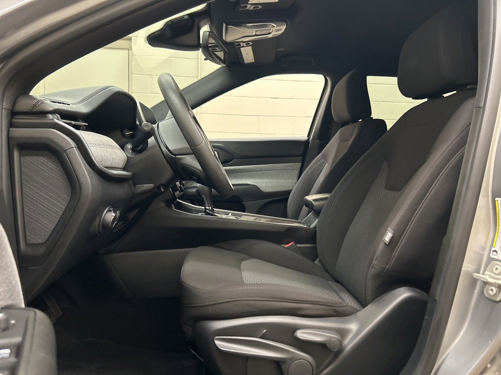 Used 2024 Jeep Compass Sport image 7