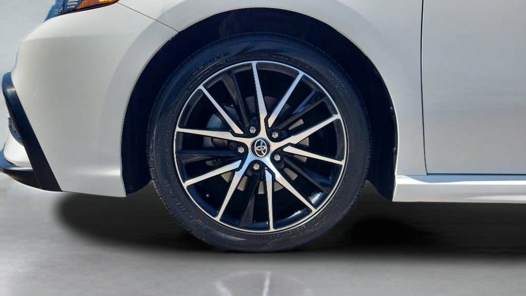 Certified 2022 Toyota Camry SE w/ Cold Weather Package AWD/4WD image 27